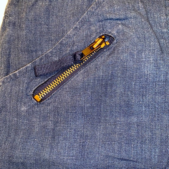 Style and Co. size 8 100% linen cropped blue trousers. Front and back pockets. - Picture 2 of 7